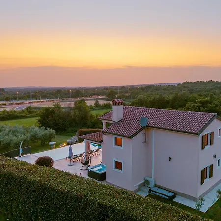 Villa Kadore *